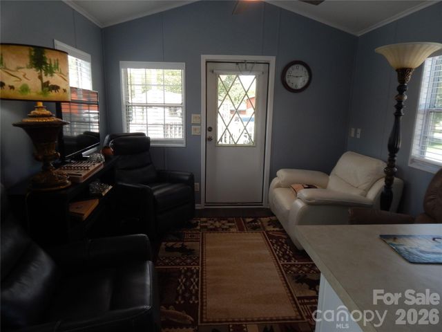 219 Pike Point, Waynesville, NC 28785