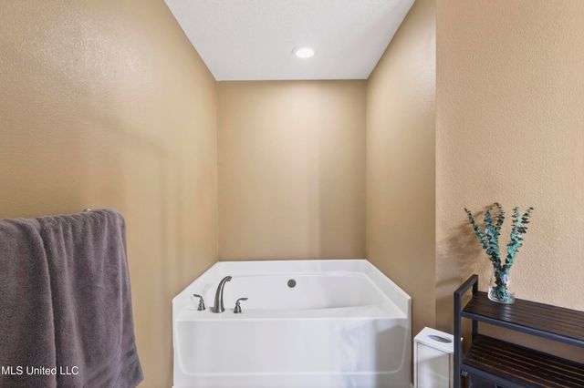 13767 Windwood Drive, Gulfport, MS 39503