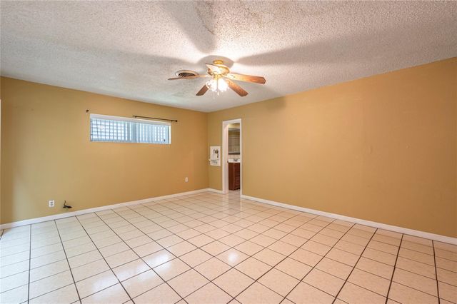 5206 Avenue L, Galveston, TX 77551