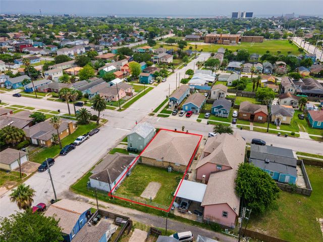 5206 Avenue L, Galveston, TX 77551