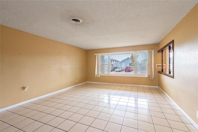 5206 Avenue L, Galveston, TX 77551