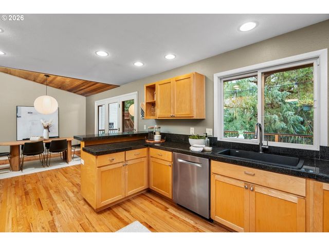 260 Nw TORREY VIEW Dr, Portland, OR 97229