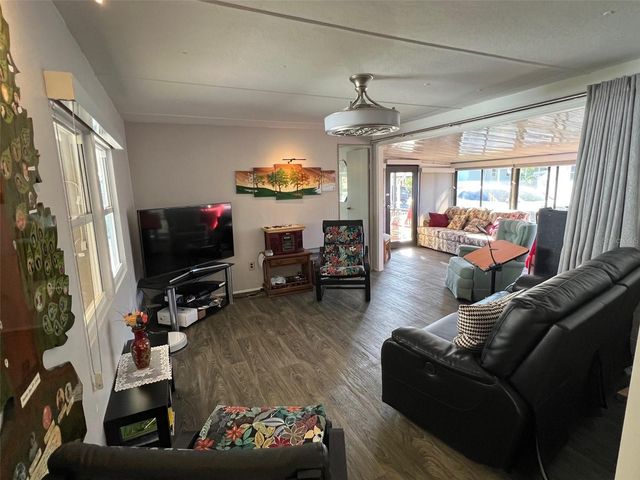 11300 124TH AVENUE 70, Largo, FL 33778