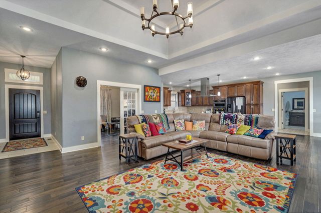 3065 S Somer Lane, Republic, MO 65738