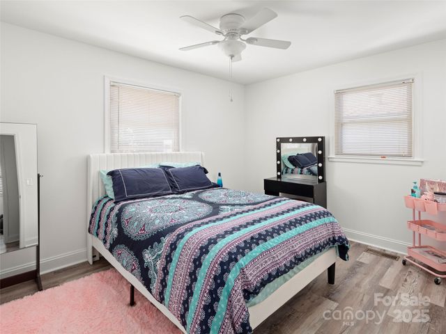 52 Baby Jane Lane, Hendersonville, NC 28792