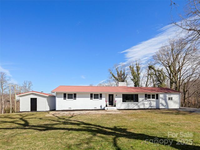 52 Baby Jane Lane, Hendersonville, NC 28792