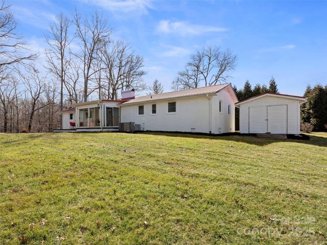 52 Baby Jane Lane, Hendersonville, NC 28792
