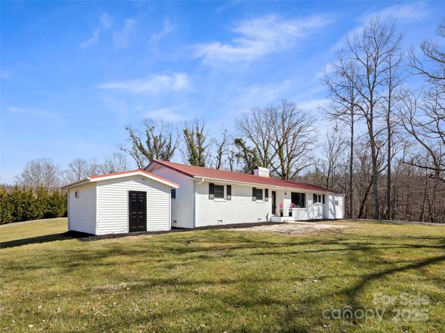 52 Baby Jane Lane, Hendersonville, NC 28792