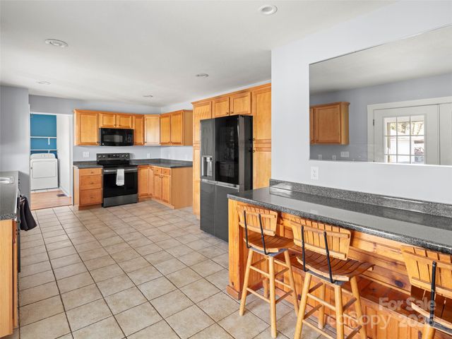 52 Baby Jane Lane, Hendersonville, NC 28792