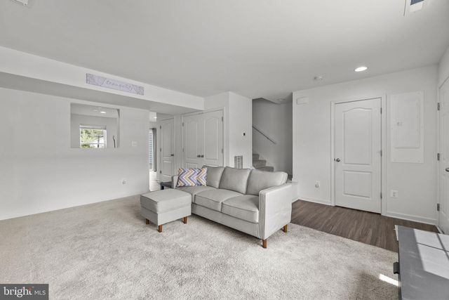 19 LOBLOLLY DR, Bunker Hill, WV 25413
