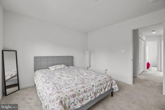 19 LOBLOLLY DR, Bunker Hill, WV 25413