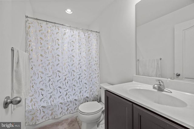19 LOBLOLLY DR, Bunker Hill, WV 25413