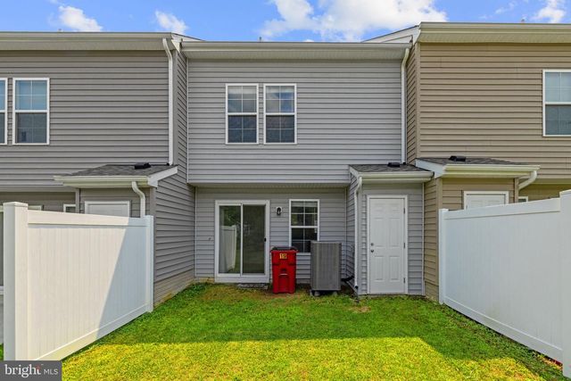 19 LOBLOLLY DR, Bunker Hill, WV 25413