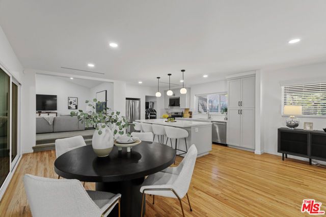 4210 N Sepulveda Boulevard, Sherman Oaks, CA 91403