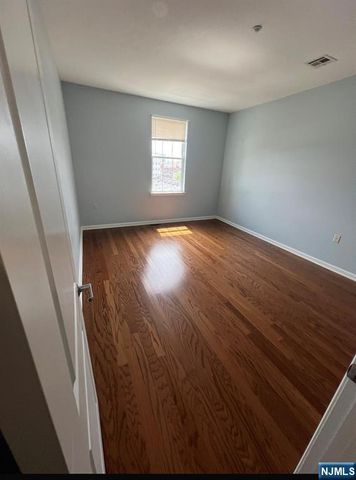 1209 Summit Avenue 402, Jersey City, NJ 07307