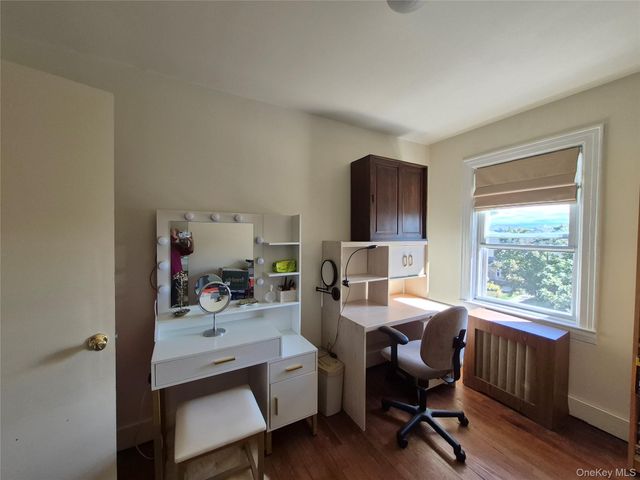 327 E Pine Street, Long Beach, NY 11561