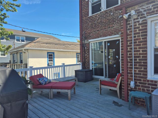 327 E Pine Street, Long Beach, NY 11561