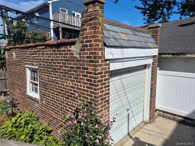 327 E Pine Street, Long Beach, NY 11561
