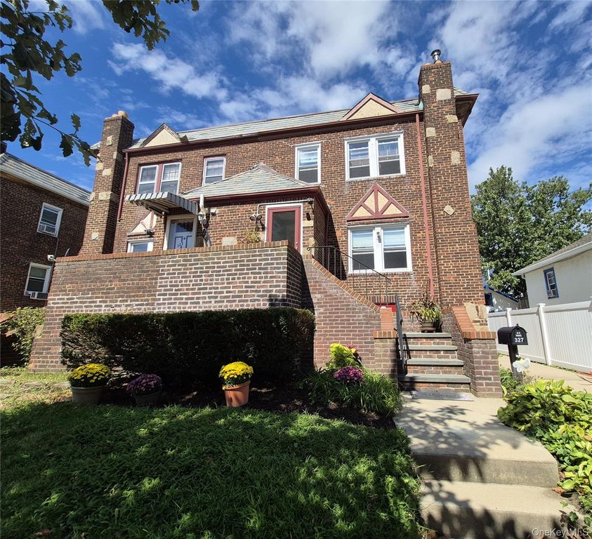 327 E Pine Street, Long Beach, NY 11561 — exterior