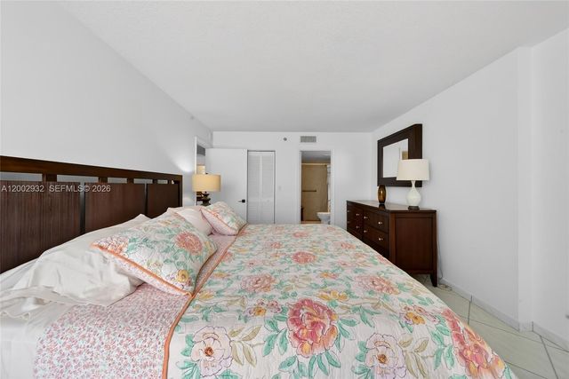 6767 Collins Ave 1609, Miami Beach, FL 33141