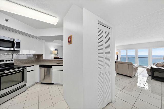 6767 Collins Ave 1609, Miami Beach, FL 33141