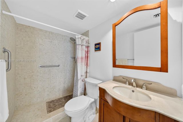 6767 Collins Ave 1609, Miami Beach, FL 33141