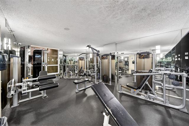 6767 Collins Ave 1609, Miami Beach, FL 33141