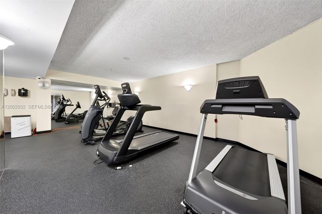 6767 Collins Ave 1609, Miami Beach, FL 33141