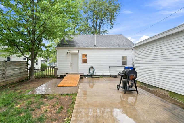 5 ARMSTRONG COURT, Kaukauna, WI 54130