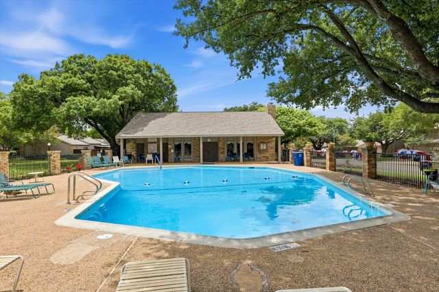 9624 Highland View Drive, Dallas, TX 75238