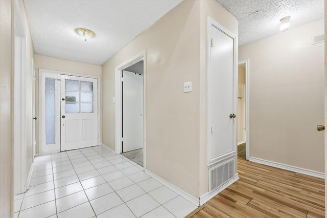 9624 Highland View Drive, Dallas, TX 75238