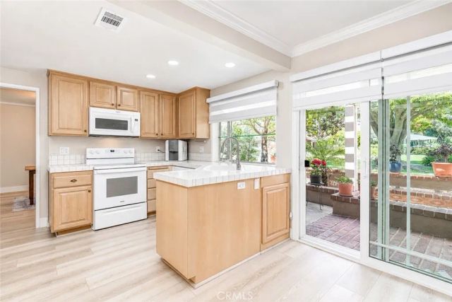 6401 E Nohl Ranch 3, Anaheim, CA 92807