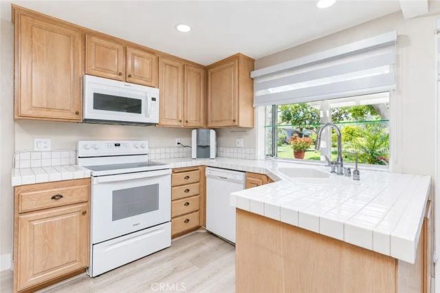 6401 E Nohl Ranch 3, Anaheim, CA 92807