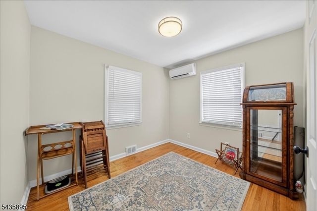 89 Leo St, Edison Twp., NJ 08817