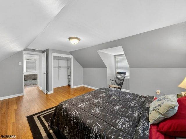 89 Leo St, Edison Twp., NJ 08817