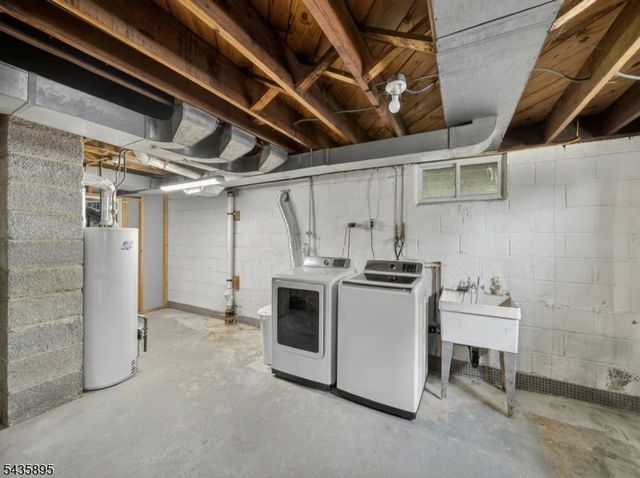 89 Leo St, Edison Twp., NJ 08817