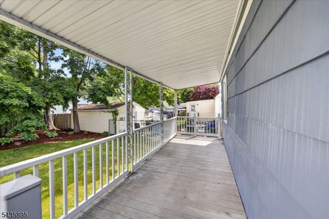 89 Leo St, Edison Twp., NJ 08817