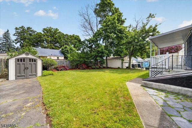 89 Leo St, Edison Twp., NJ 08817