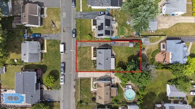 89 Leo St, Edison Twp., NJ 08817