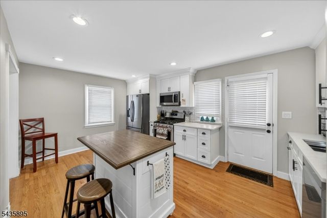 89 Leo St, Edison Twp., NJ 08817