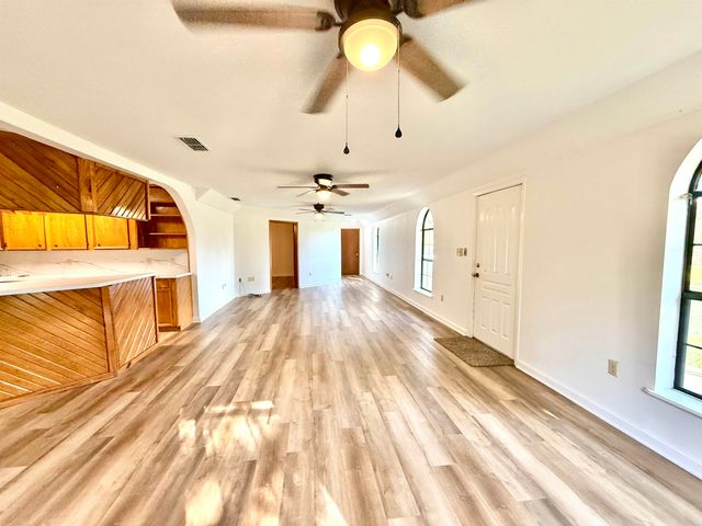 411 FM 2198, Karnack, TX 75661