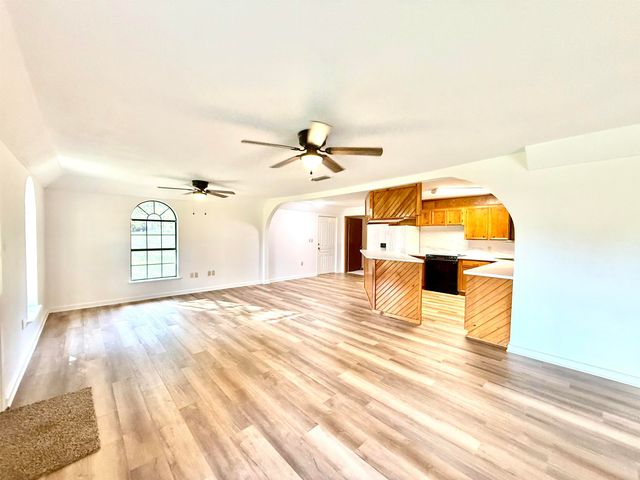 411 FM 2198, Karnack, TX 75661