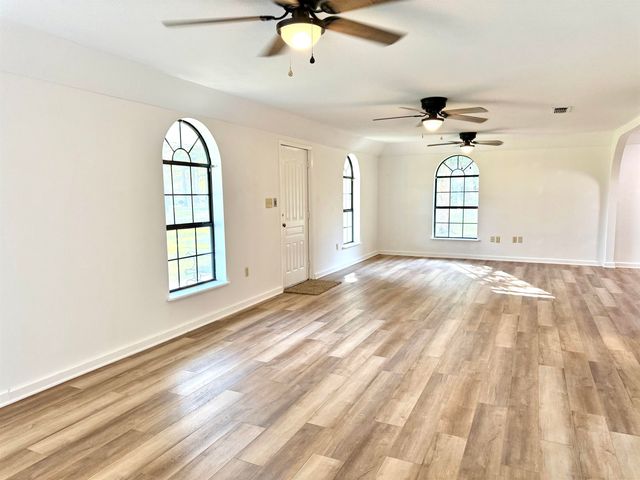 411 FM 2198, Karnack, TX 75661