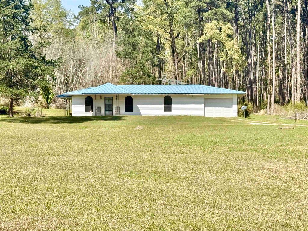 411 FM 2198, Karnack, TX 75661