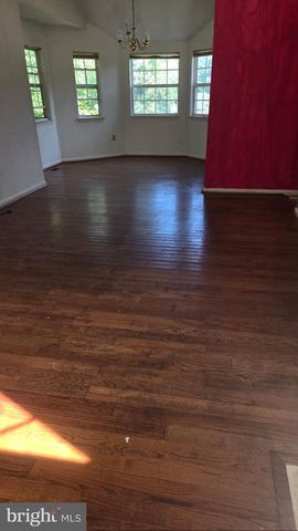 2104 WHISPERING WILLOW CT, Temple Hills, MD 20748