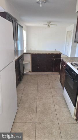 2104 WHISPERING WILLOW CT, Temple Hills, MD 20748