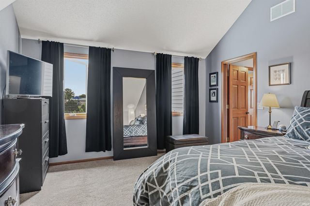 2511 Bluewater Trail, Fort Wayne, IN 46804