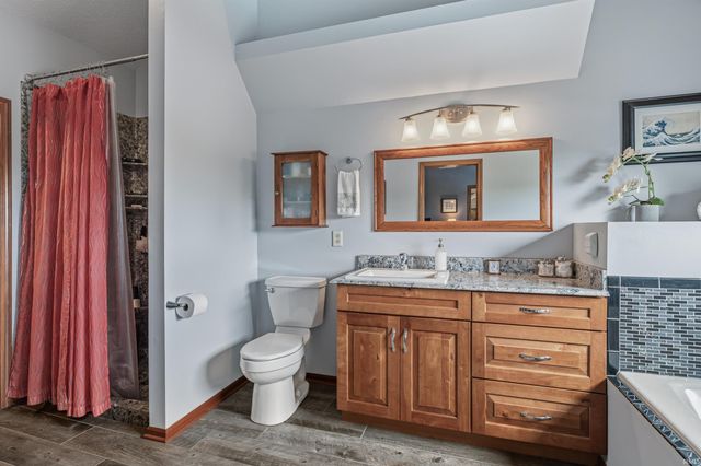 2511 Bluewater Trail, Fort Wayne, IN 46804