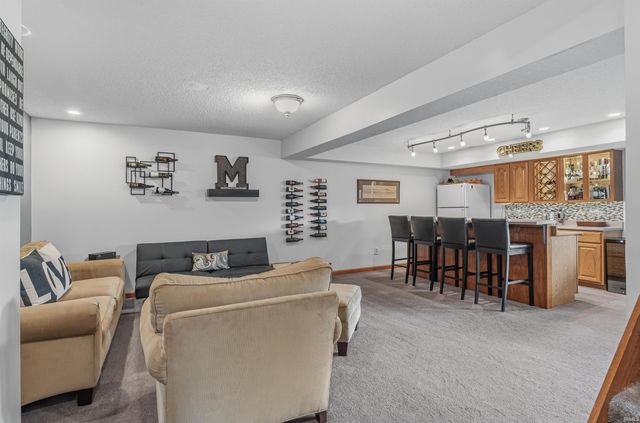 2511 Bluewater Trail, Fort Wayne, IN 46804