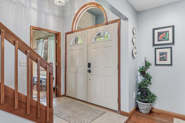 2511 Bluewater Trail, Fort Wayne, IN 46804